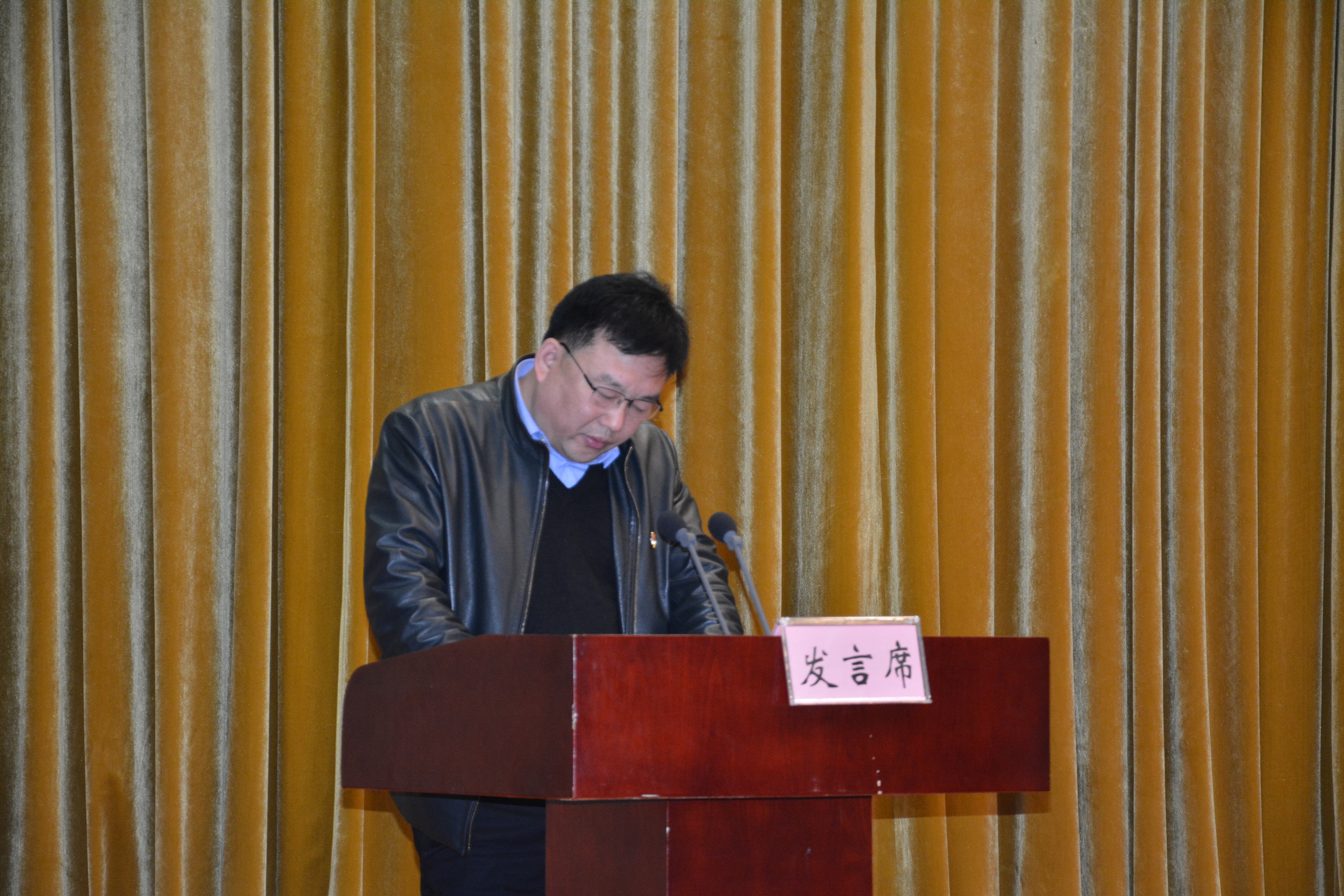 镇平事管局代表发言